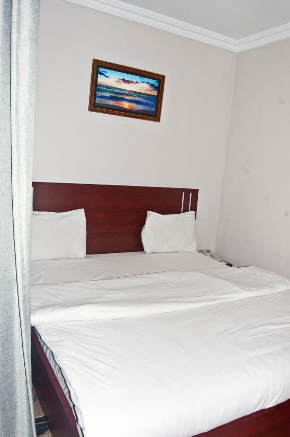 Hotel R & K Guest Palace Kano Exterior foto