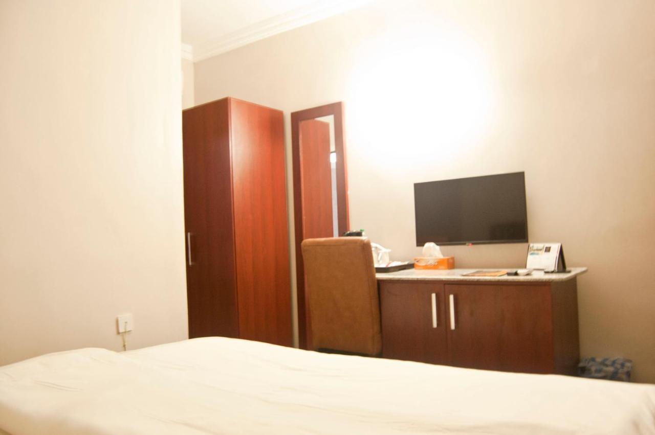 Hotel R & K Guest Palace Kano Exterior foto